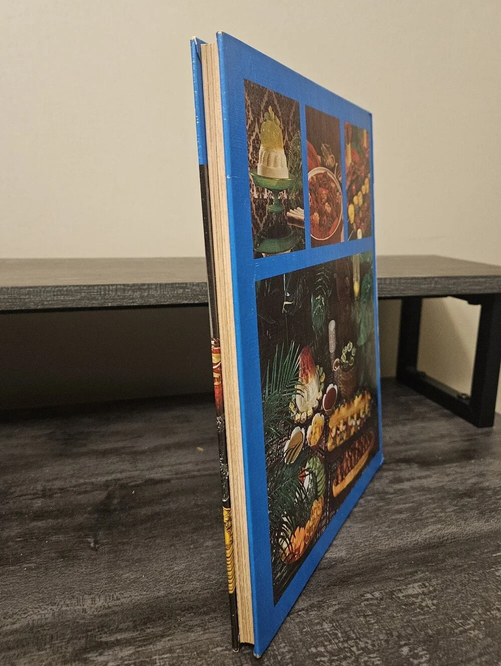 Vintage 1972 Family Circle Illustrated Library of Cooking Volume 6 Hardcover